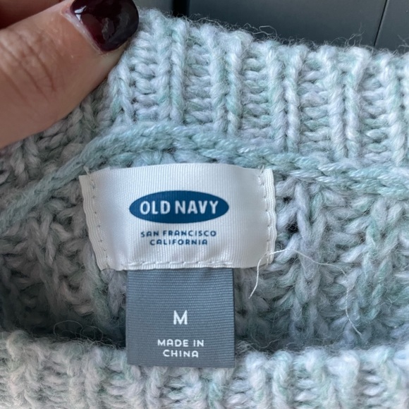 NWT. Old navy light blue womens knit sweater. Medium - Picture 6 of 6